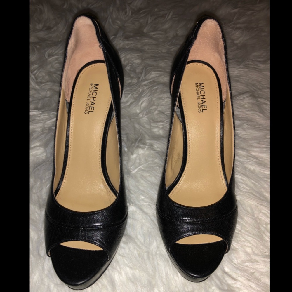 Michael Kors - Hamilton Peep Toe Pumps - Black